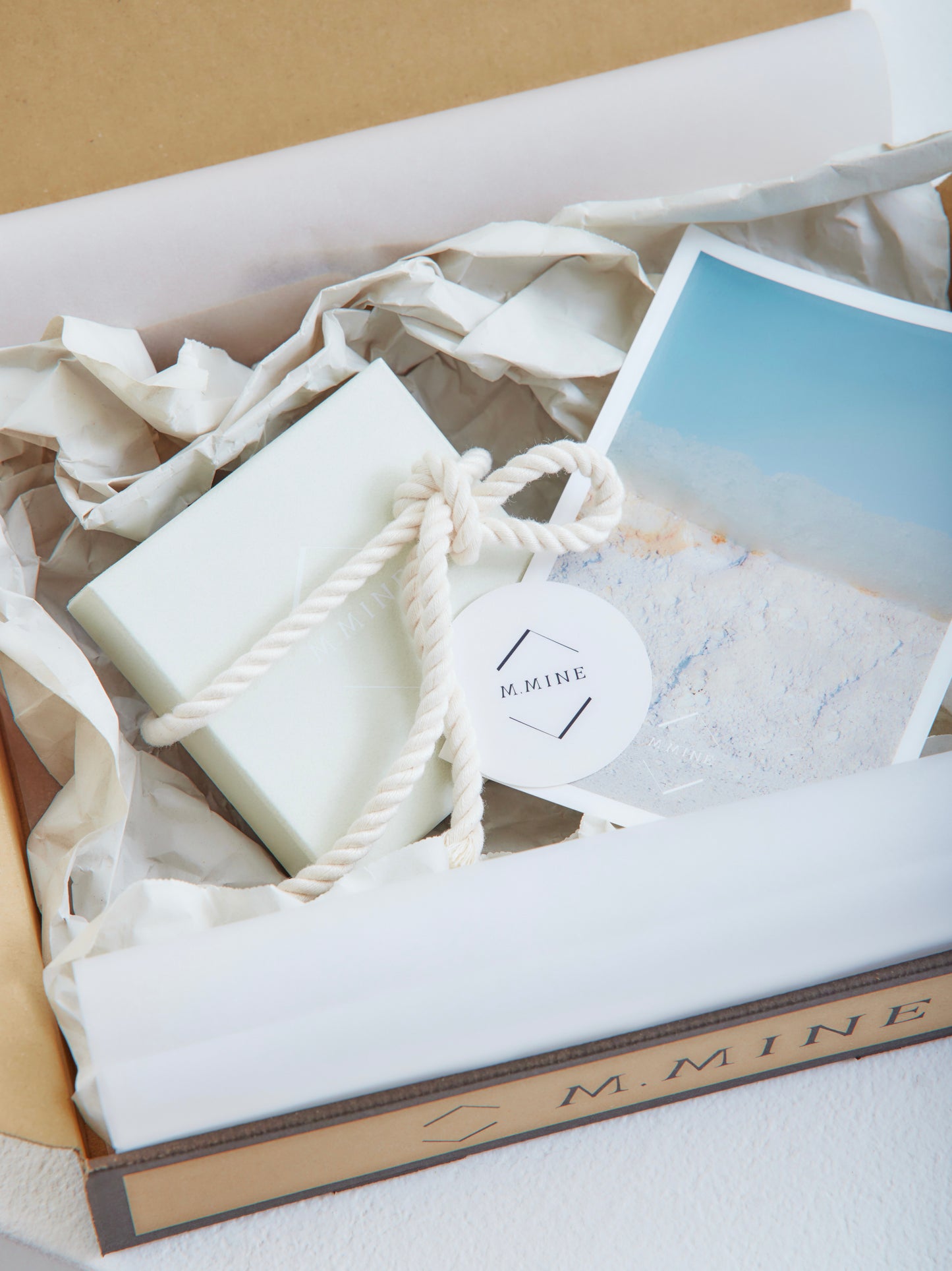 GIFT BOX